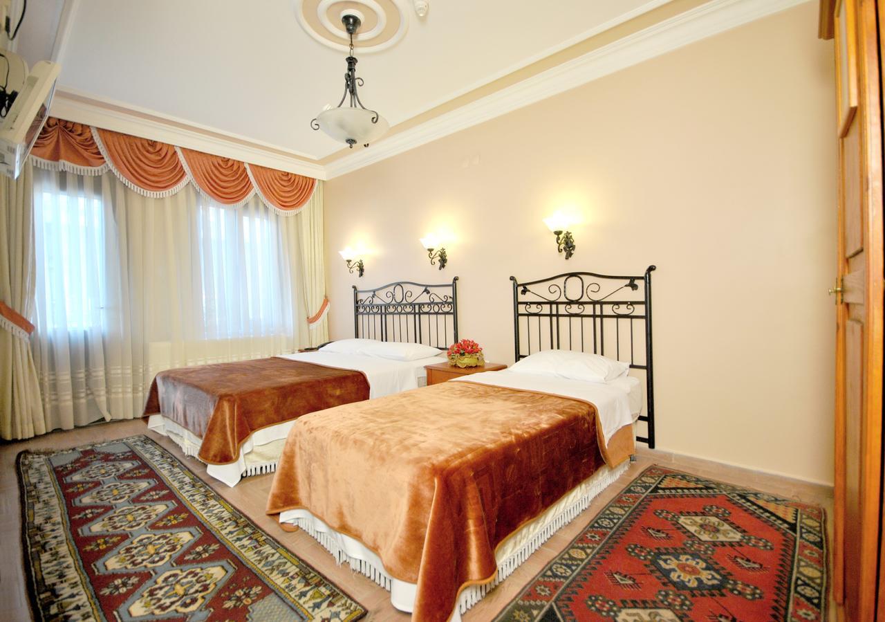 Side 2* Provincia di Istanbul